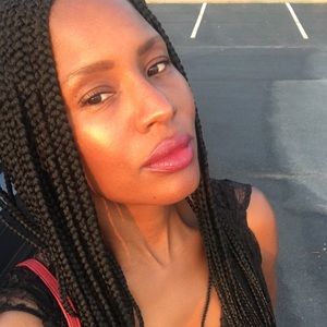 Meet your Posher, Talibah